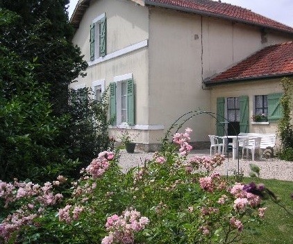 Gîte de la Rue des Champs à Sommeilles Meuse