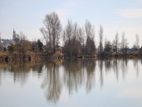 LAC DE CONDOMINE